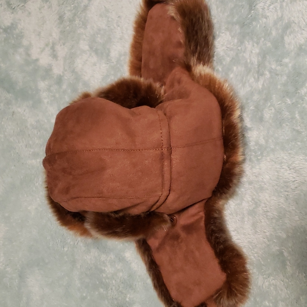 Warm hat - Picture 3 of 4